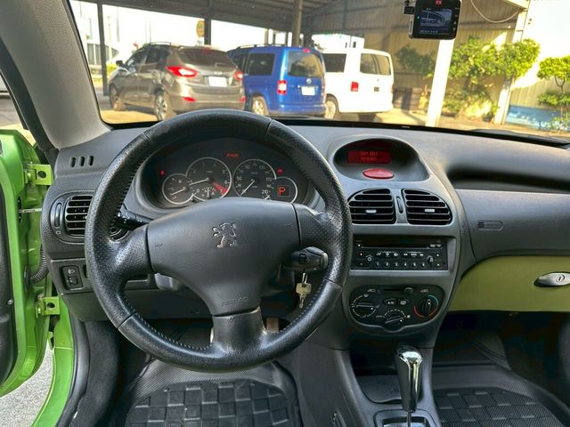 PEUGEOT寶獅 206CC  第6張相片