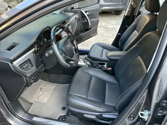 TOYOTA豐田 ALTIS  第7張相片