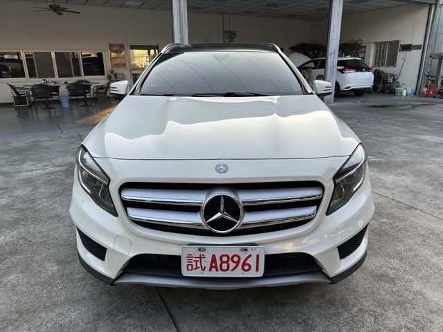 M-BENZ賓士 GLA250  第3張相片