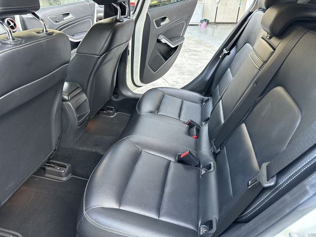 M-BENZ賓士 GLA250  第7張相片