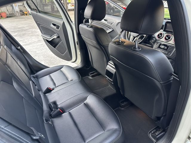 M-BENZ賓士 GLA250  第9張相片