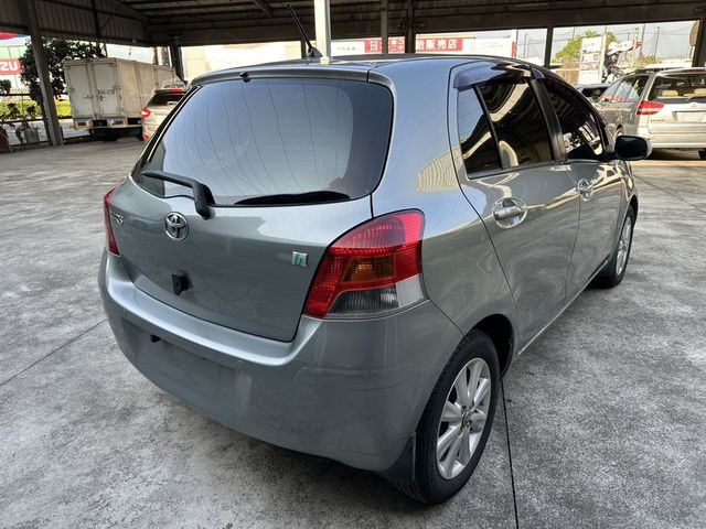 TOYOTA豐田 YARIS  第2張相片