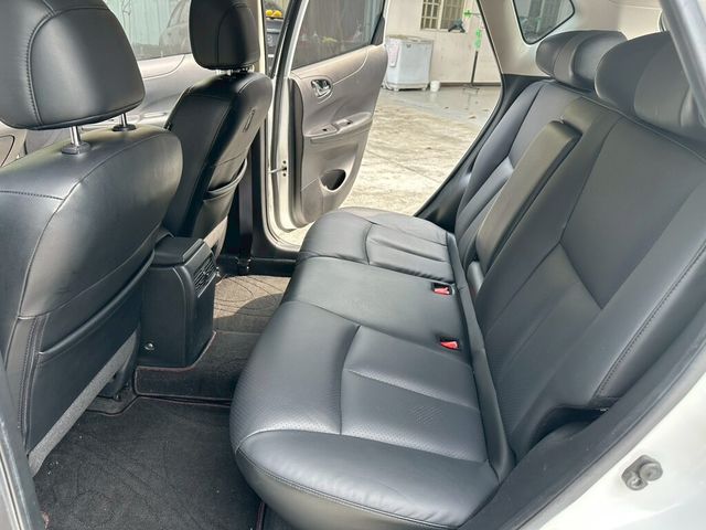 NISSAN日產 TIIDA  第8張相片