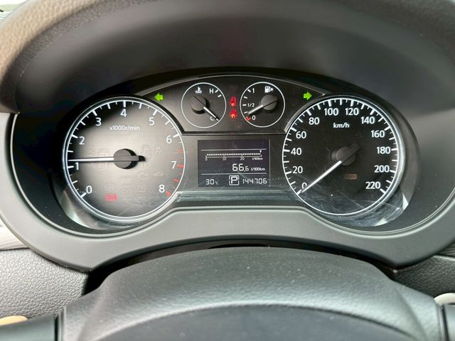 NISSAN日產 TIIDA  第12張相片