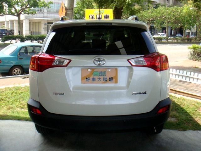TOYOTA豐田 RAV4  第4張相片