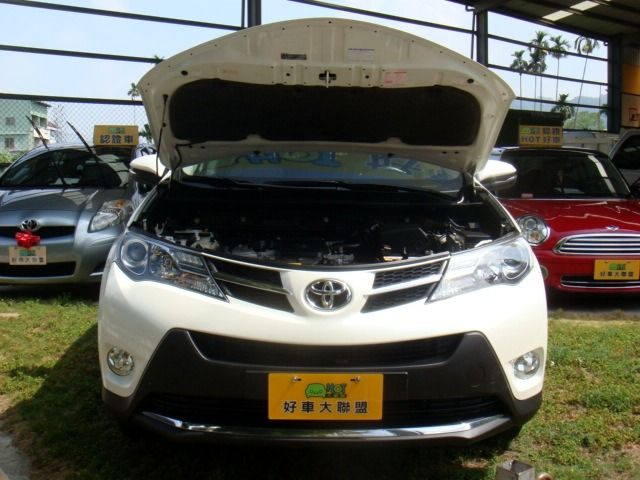 TOYOTA豐田 RAV4  第6張相片