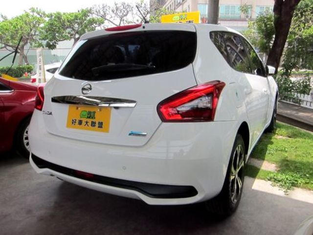 NISSAN日產 TIIDA  第2張相片