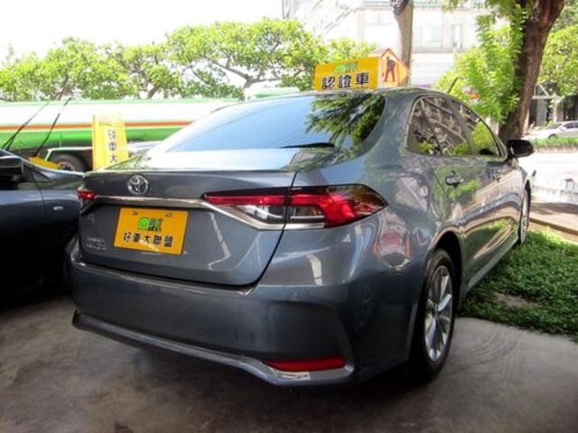 TOYOTA豐田 ALTIS  第2張相片