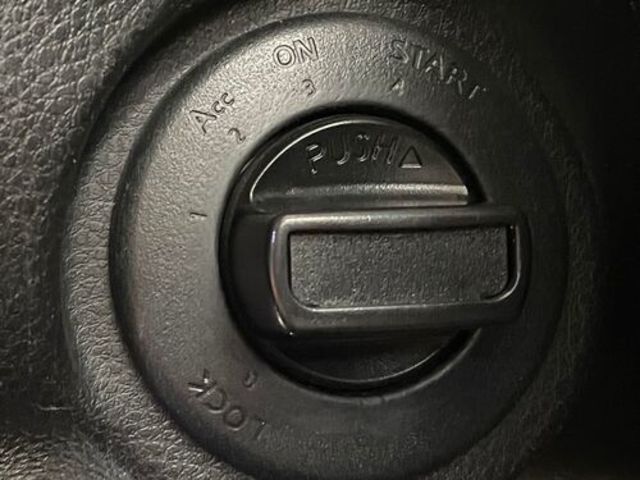 NISSAN日產 TIIDA  第8張相片