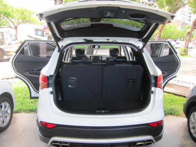 HYUNDAI現代 SANTA FE  第4張相片