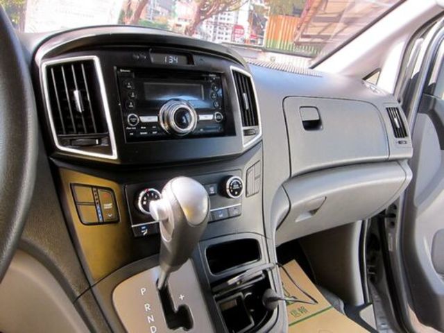HYUNDAI現代 STAREX  第12張相片