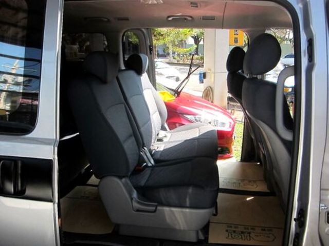 HYUNDAI現代 STAREX  第15張相片