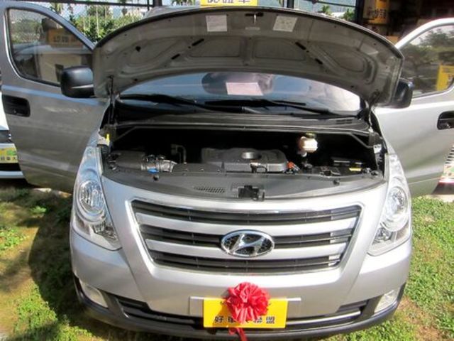 HYUNDAI現代 STAREX  第18張相片