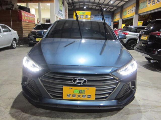 HYUNDAI現代 ELANTRA  第3張相片