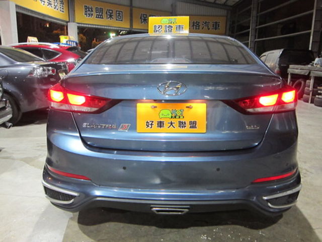 HYUNDAI現代 ELANTRA  第4張相片