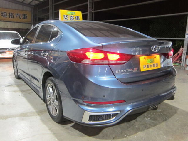 HYUNDAI現代 ELANTRA  第6張相片