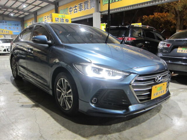 HYUNDAI現代 ELANTRA  第11張相片