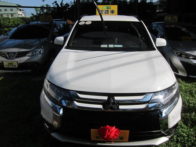 MITSUBISHI三菱 OUTLANDER  第3張相片