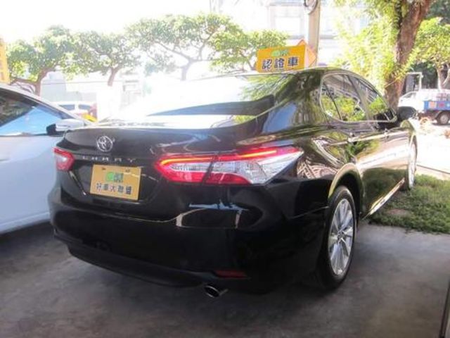 TOYOTA豐田 CAMRY  第2張相片