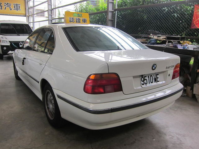 BMW寶馬 523I  第8張相片