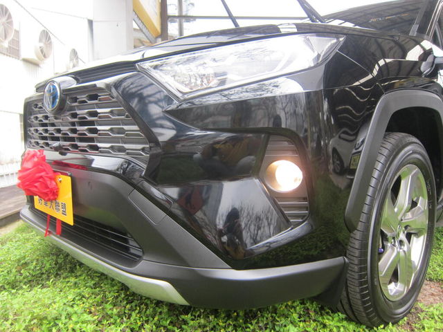 TOYOTA豐田 RAV4  第13張相片