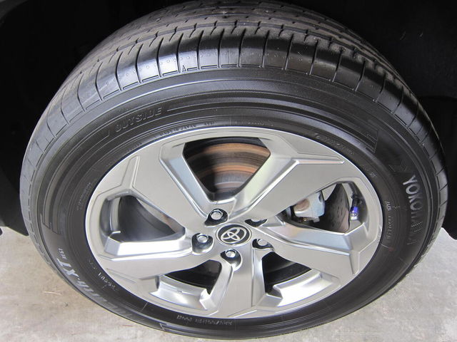 TOYOTA豐田 RAV4  第23張相片