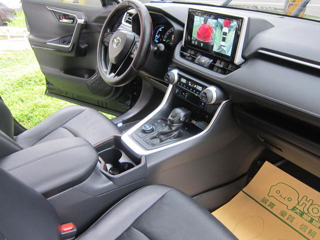 TOYOTA豐田 RAV4  第33張相片