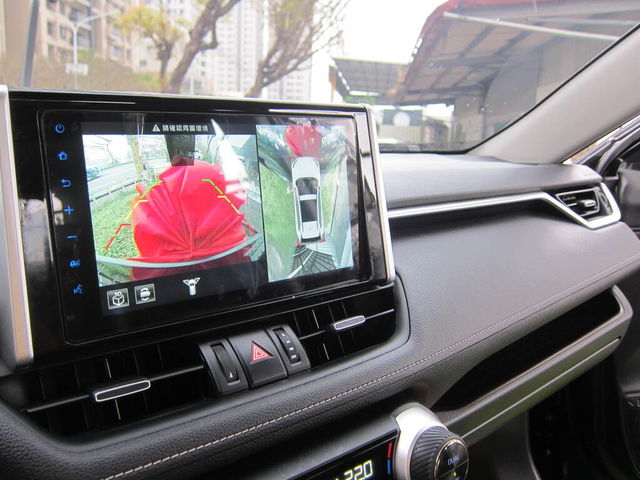 TOYOTA豐田 RAV4  第37張相片