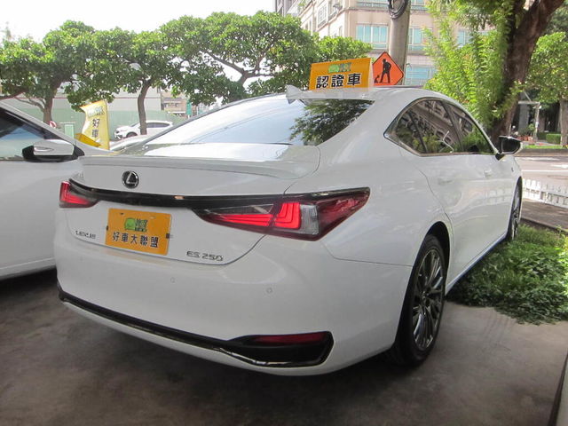 LEXUS凌志 ES250  第2張相片