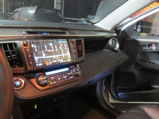TOYOTA豐田 RAV4  第5張相片
