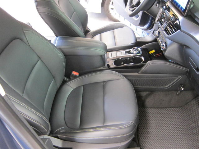 FORD福特 KUGA  第17張相片