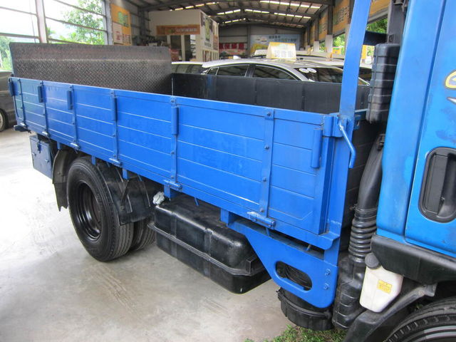 MITSUBISHI三菱 CANTER  第12張相片