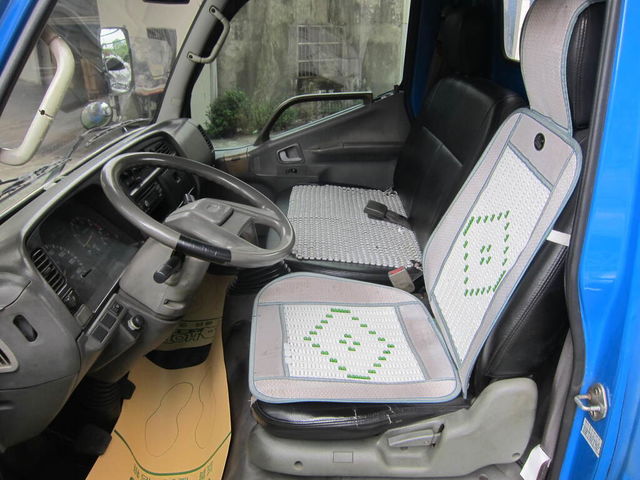 MITSUBISHI三菱 CANTER  第17張相片