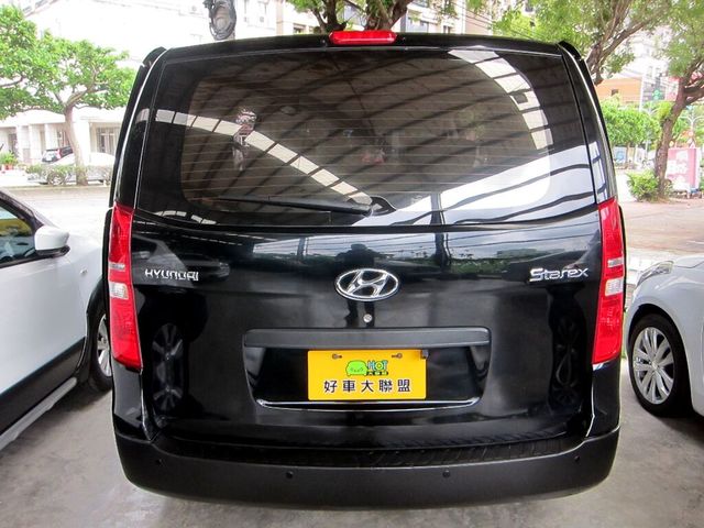 HYUNDAI現代 STAREX  第8張相片