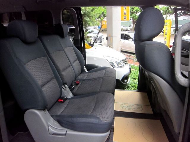 HYUNDAI現代 STAREX  第16張相片