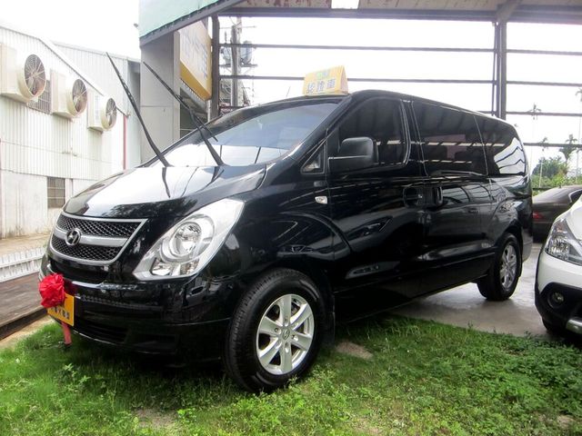 HYUNDAI現代 STAREX  第1張相片