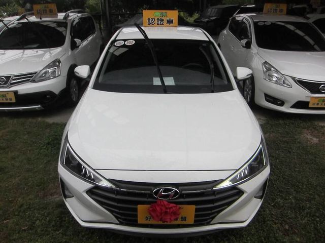 HYUNDAI現代 ELANTRA  第3張相片