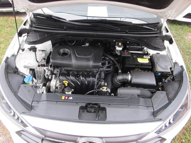 HYUNDAI現代 ELANTRA  第6張相片