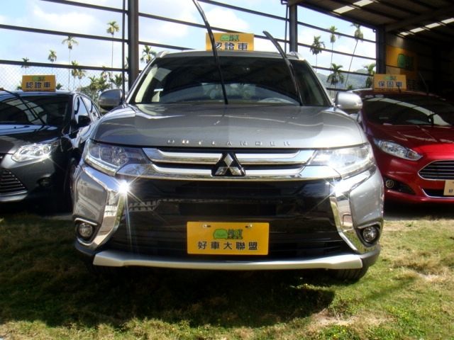 MITSUBISHI三菱 OUTLANDER  第3張相片