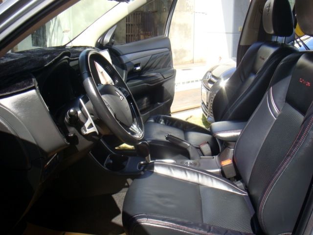 MITSUBISHI三菱 OUTLANDER  第6張相片