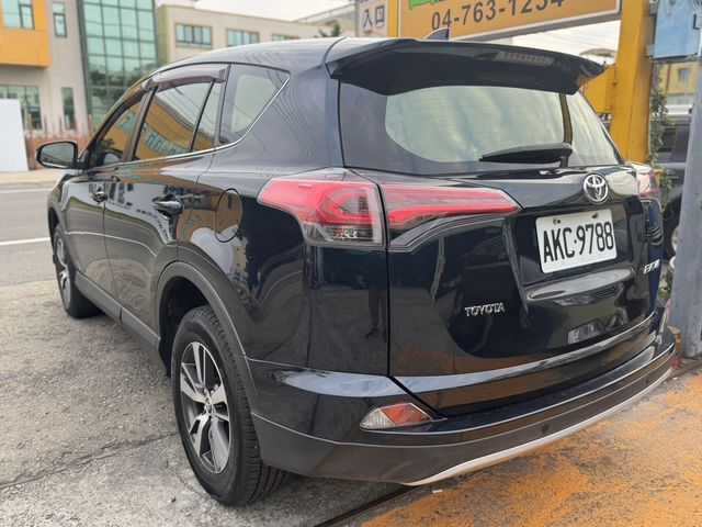 TOYOTA豐田 RAV4  第2張相片