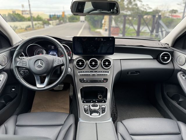 M-BENZ賓士 C200  第5張相片