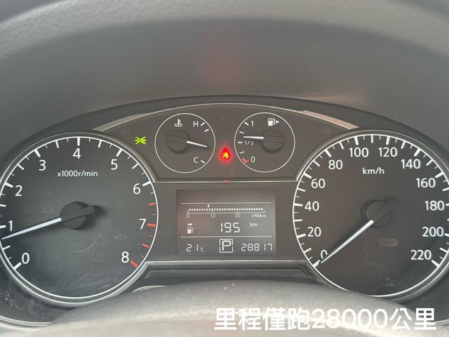 NISSAN日產 TIIDA  第5張相片