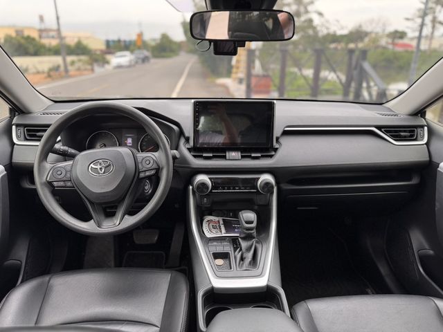 TOYOTA豐田 RAV4  第5張相片
