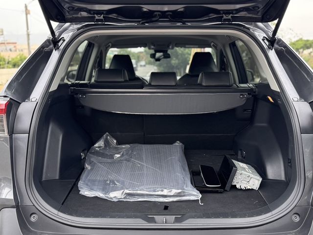 TOYOTA豐田 RAV4  第8張相片