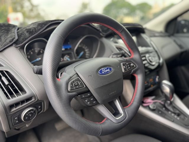 FORD福特 FOCUS  第8張相片