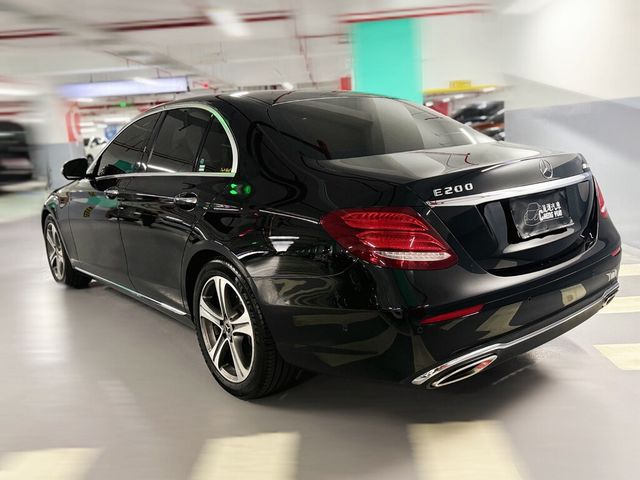M-BENZ賓士 E200  第2張相片