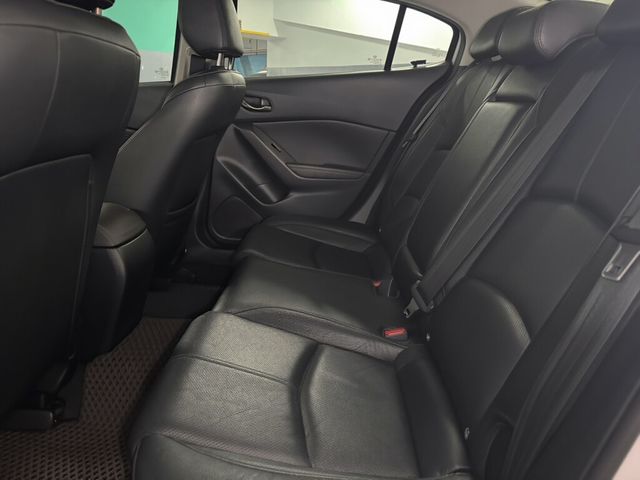 MAZDA馬自達 MAZDA 3  第14張相片