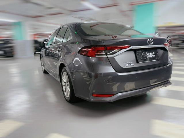 TOYOTA豐田 ALTIS  第2張相片