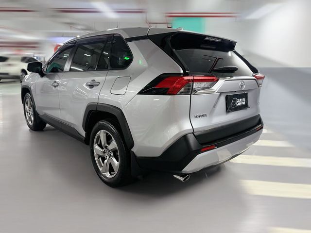 TOYOTA豐田 RAV4  第2張相片